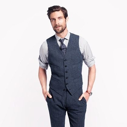 The 27 rules of suits. Sauce: Buzzfeed These rules basically tell you how to choose a suit, wear a suit and best of all - look in a suit (Try and restrain yours